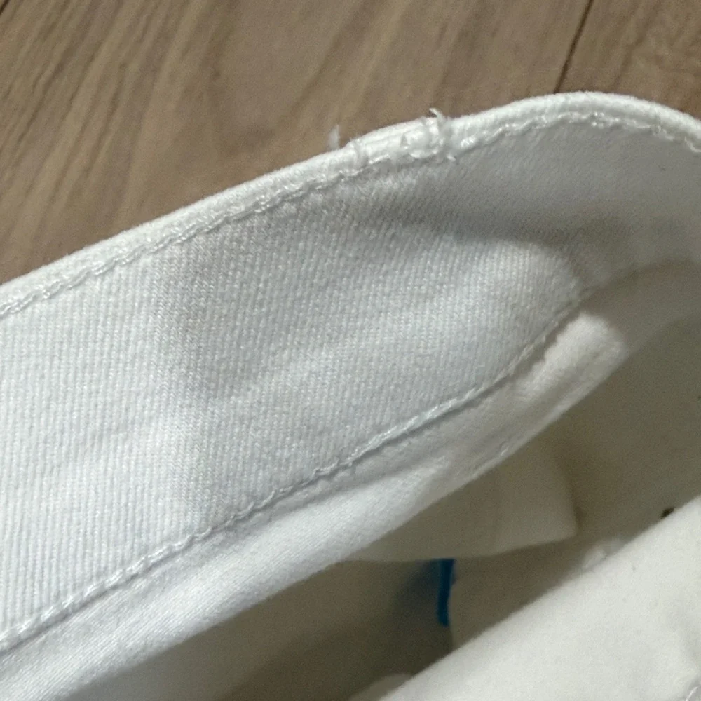 J. McLaughlin White Straight Jeans size 4 - Picture 6 of 9